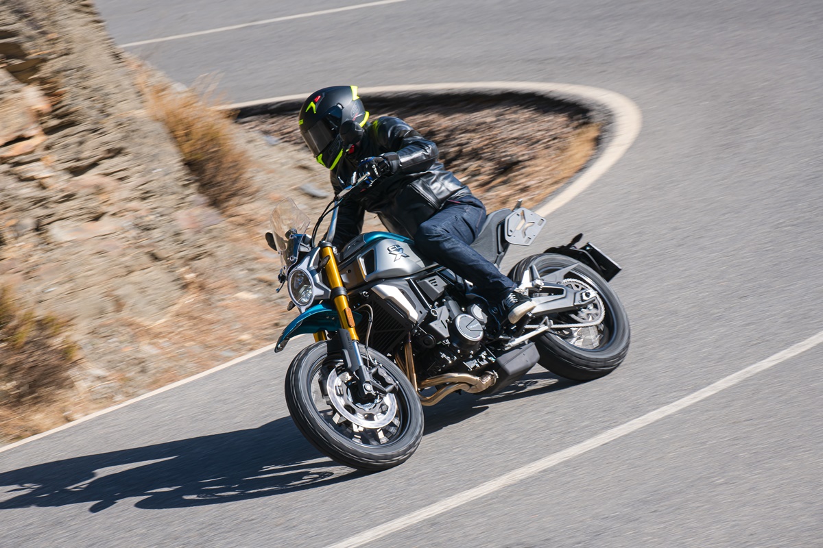 2023-02-23_cf_moto-2710