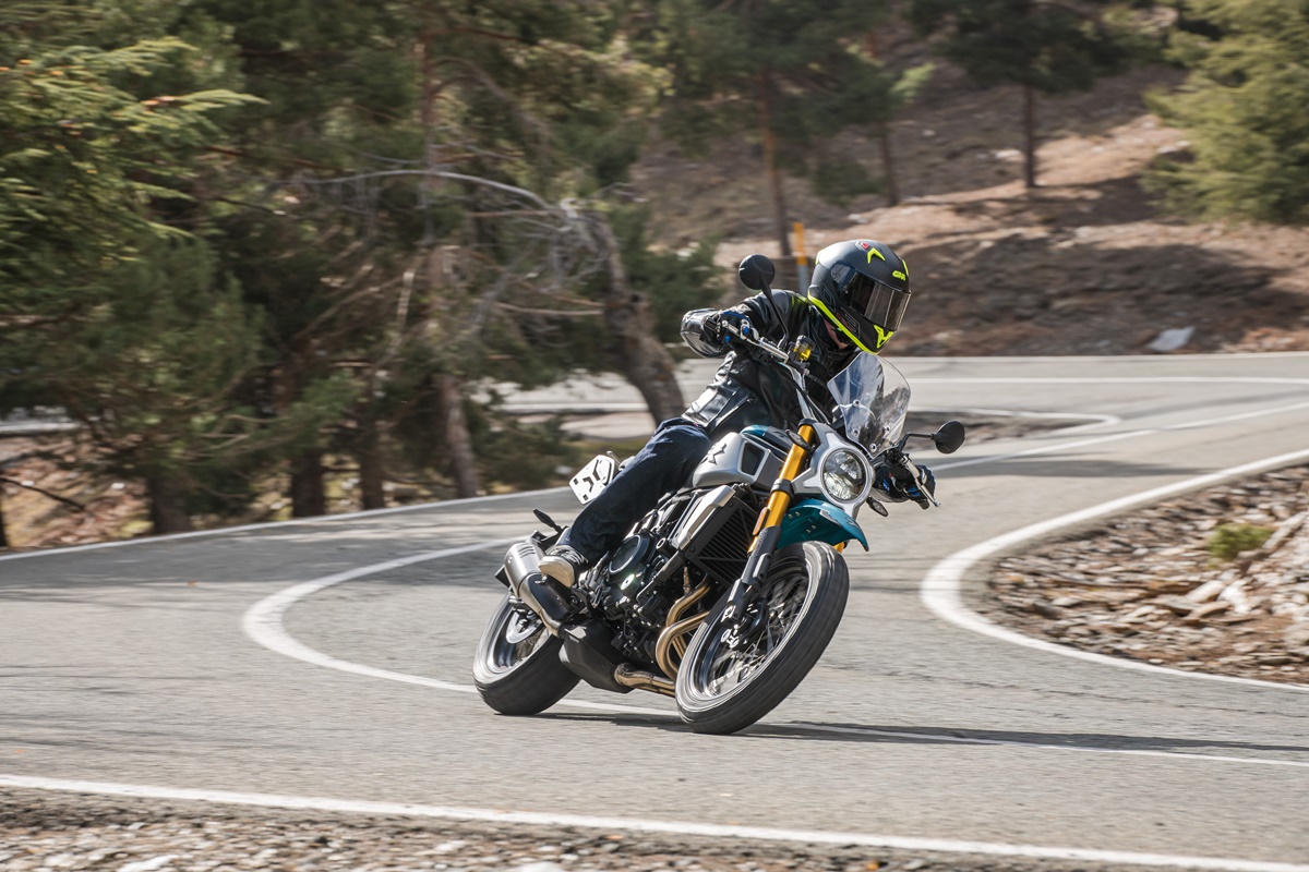 2023-02-23_cf_moto-2948