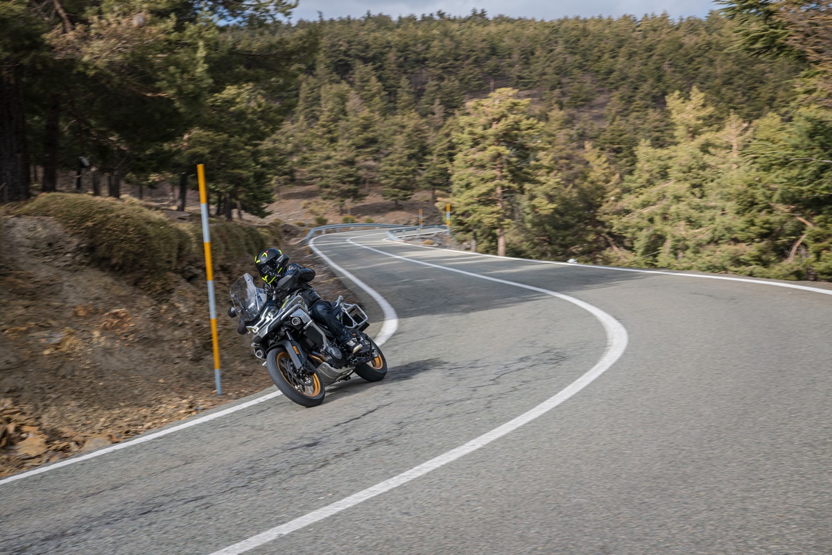 2023-02-23_cf_moto-2954