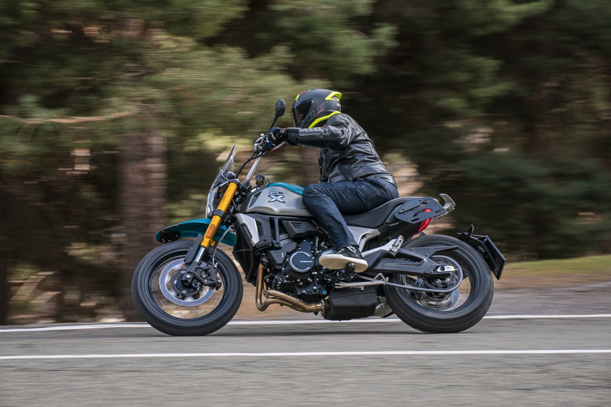 2023-02-23_cf_moto-3530