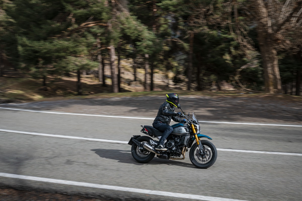 2023-02-23_cf_moto-3544