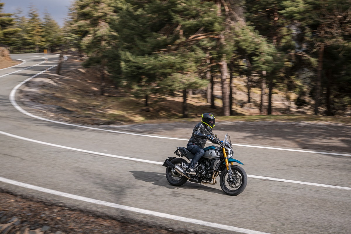 2023-02-23_cf_moto-3960