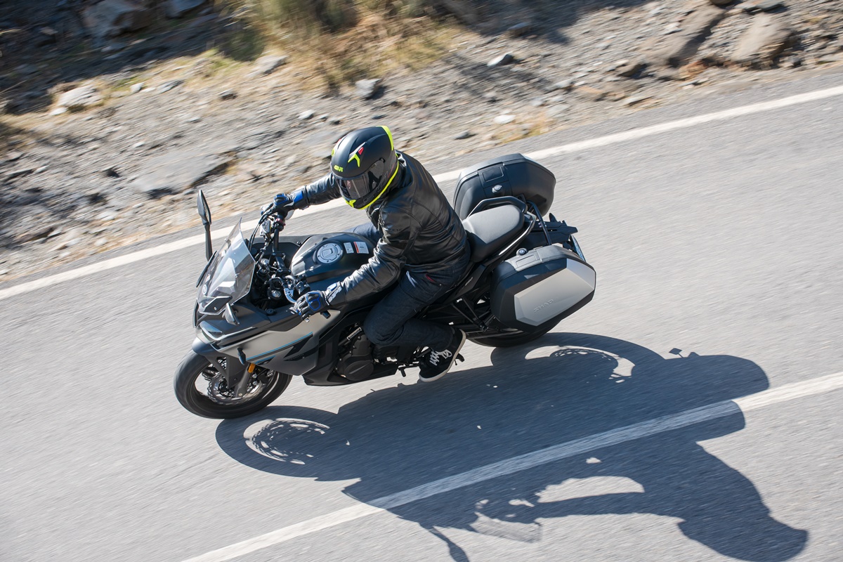 2023-02-23_cf_moto-4436