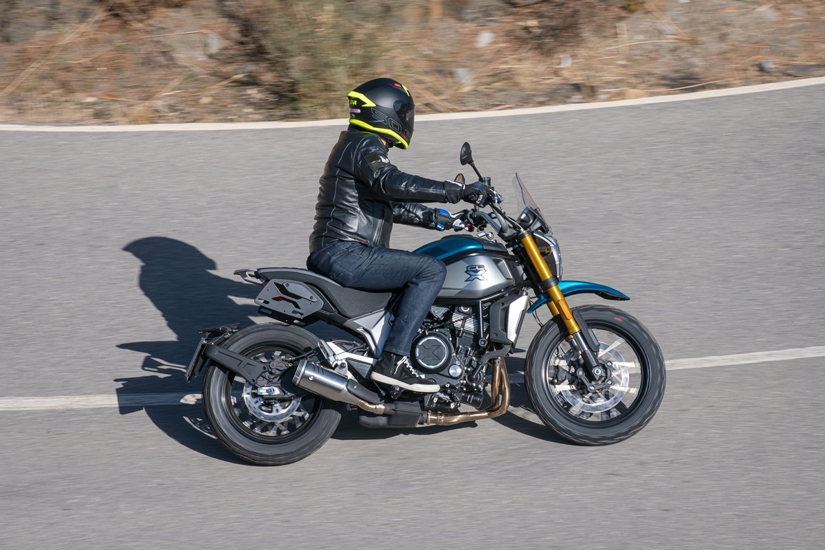 2023-02-23_cf_moto-4444