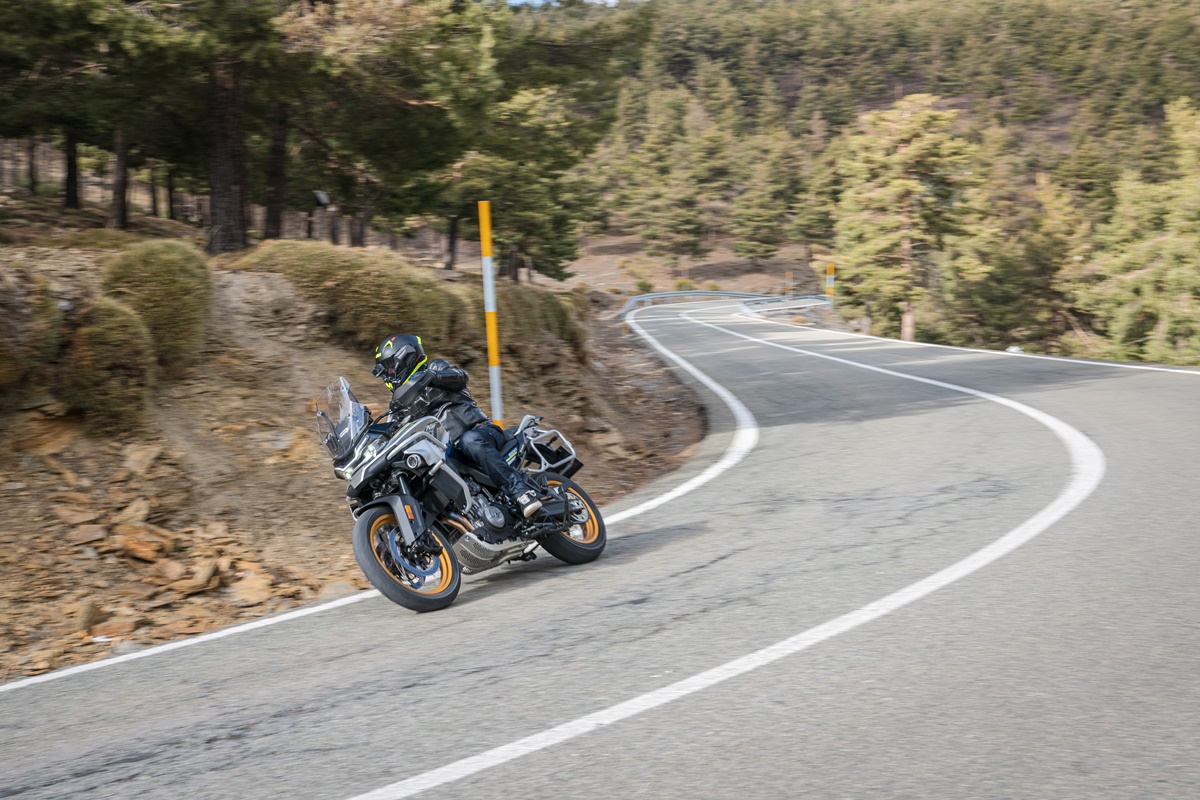 2023-02-23_cf_moto-474