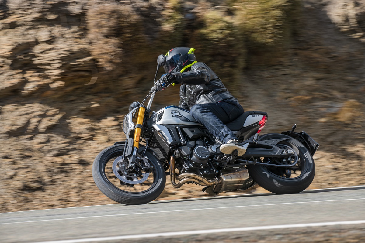 2023-02-23_cf_moto-518
