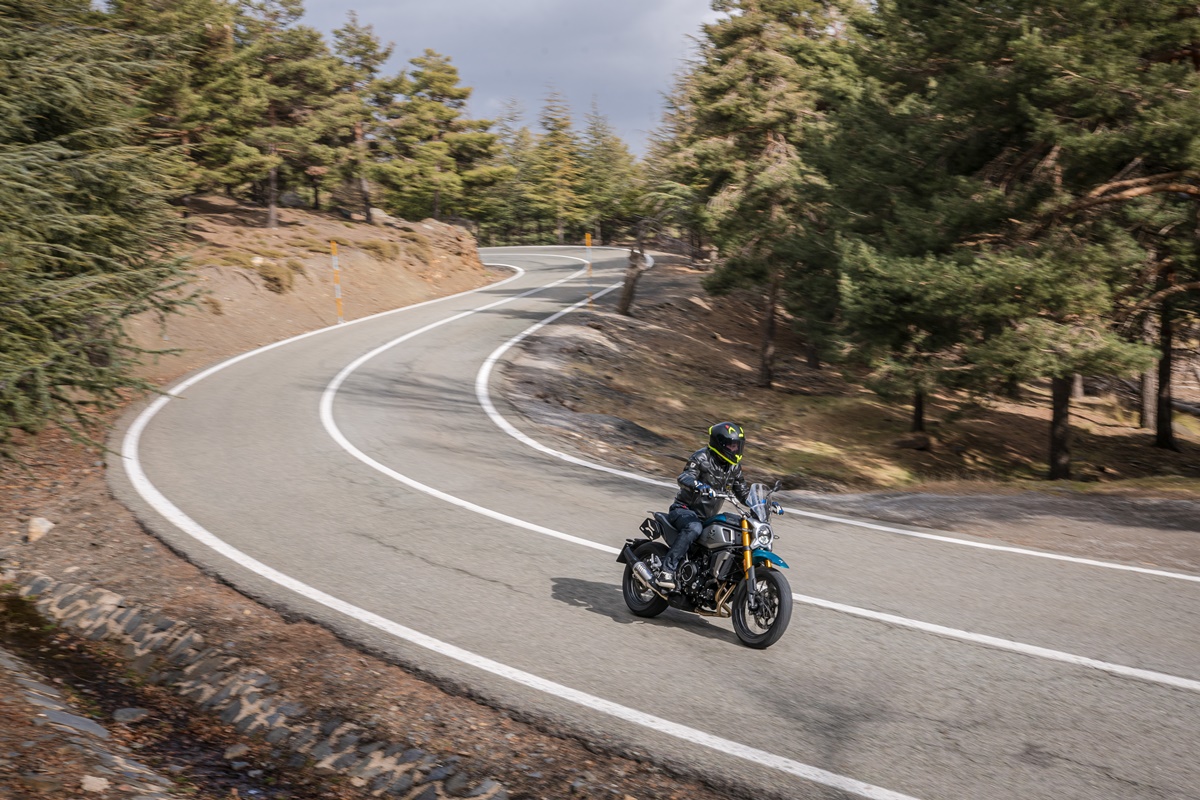 2023-02-23_cf_moto-526