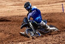 2023-yamaha-yz450fsv-monster_black_1