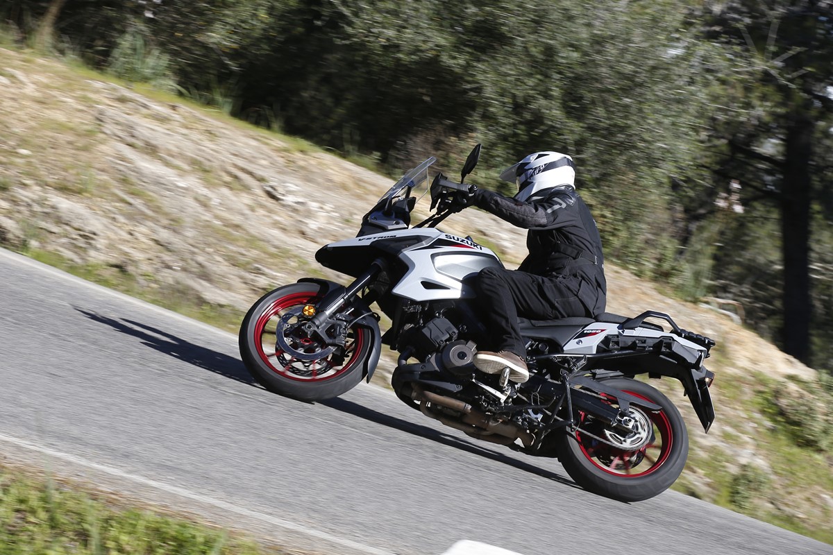 Prueba Suzuki V-Strom 1050 DE / Tech
