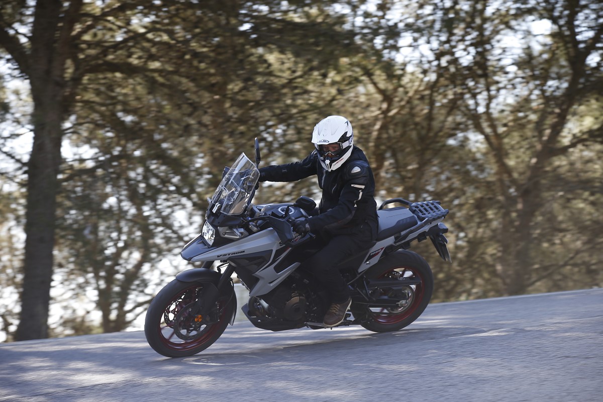 Prueba Suzuki V-Strom 1050 DE / Tech