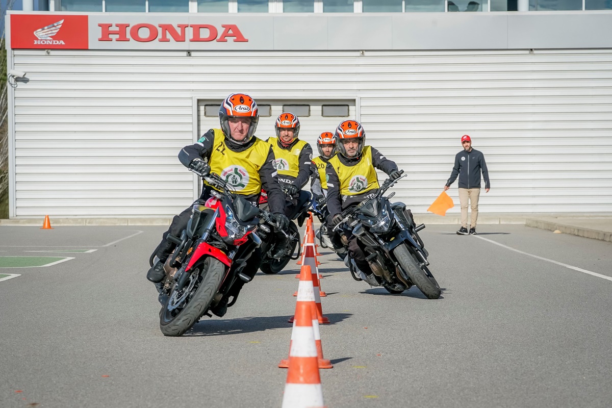 Cursos de conducción en el Honda Instituto de Seguridad