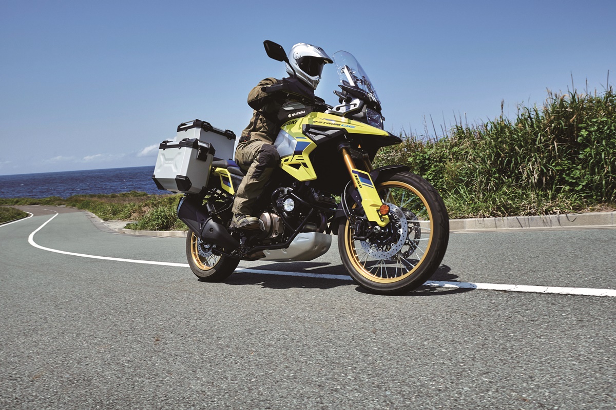 Suzuki V-Strom 1050DE 2023 en acción