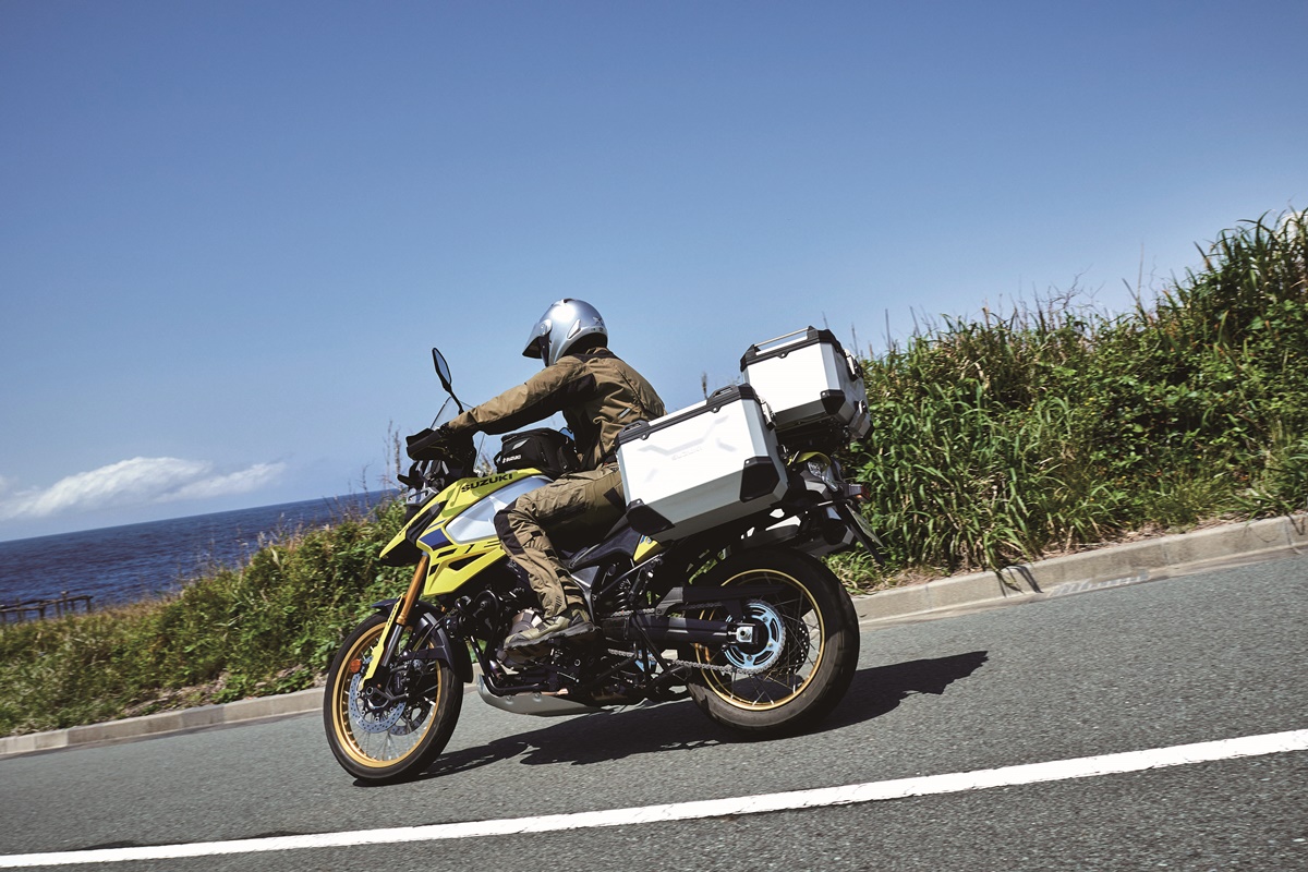 Suzuki V-Strom 1050DE 2023 en acción