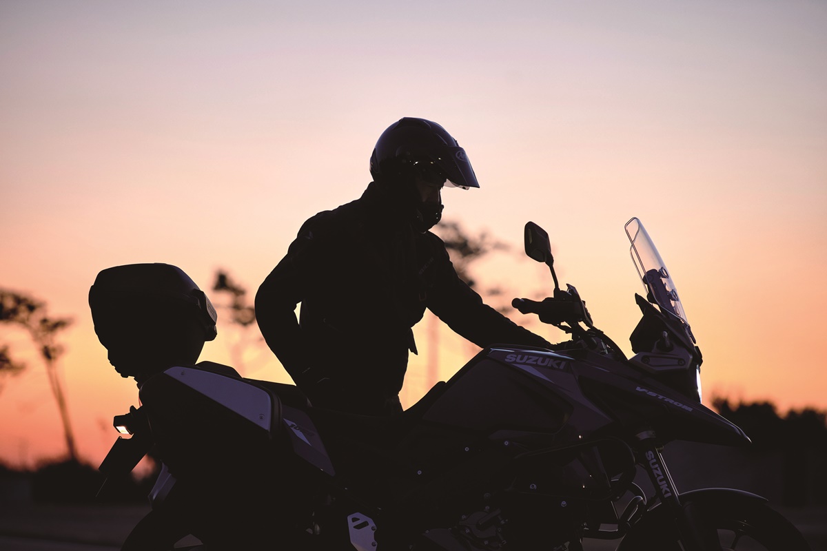Suzuki V-Strom 1050DE 2023 en acción