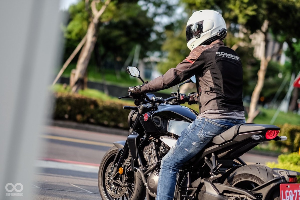 Honda CB1000R 2023