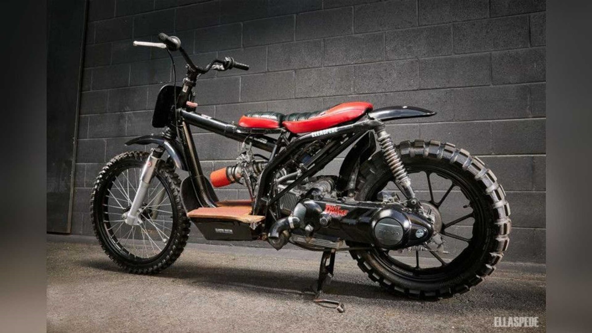 Piaggio Liberty 150 Flat Tracker by Ellaspede