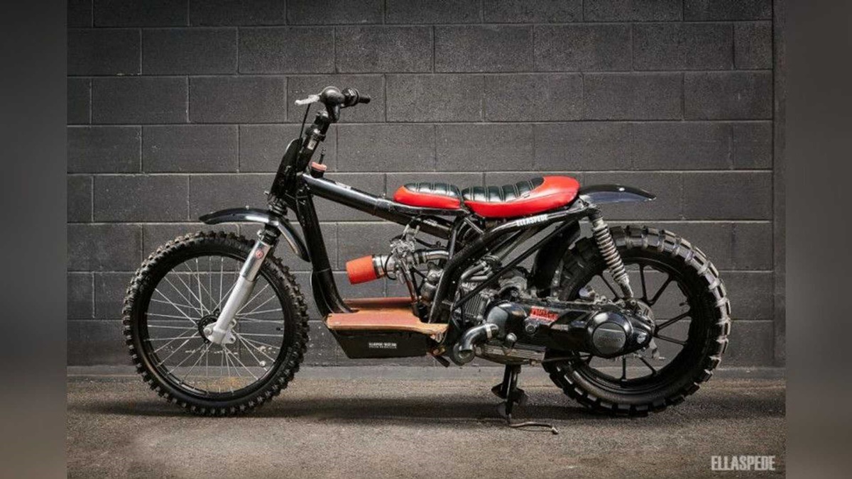 Piaggio Liberty 150 Flat Tracker by Ellaspede