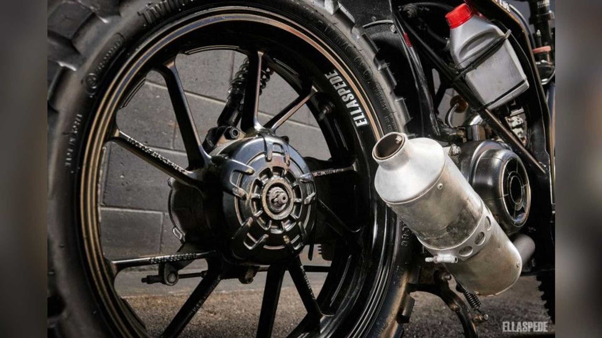 Piaggio Liberty 150 Flat Tracker by Ellaspede en detalle