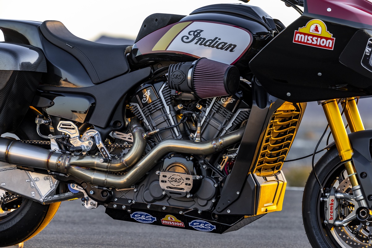 Indian Challenger Race Replica en detalle