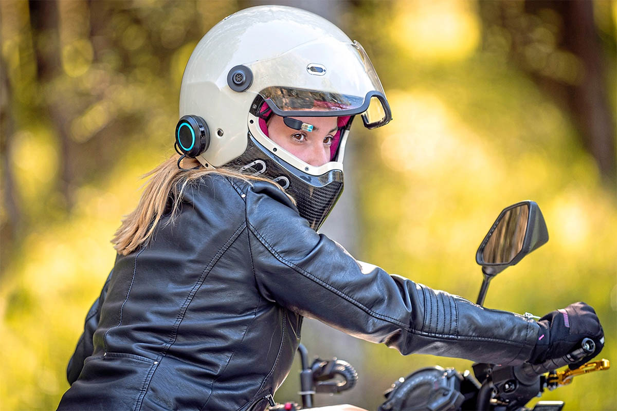 Eye-Ride: convierte tu casco en un casco inteligente