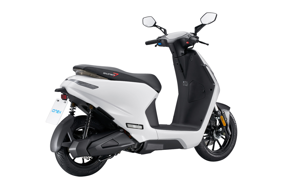 ionex-s7-abs-general-blanco-7-