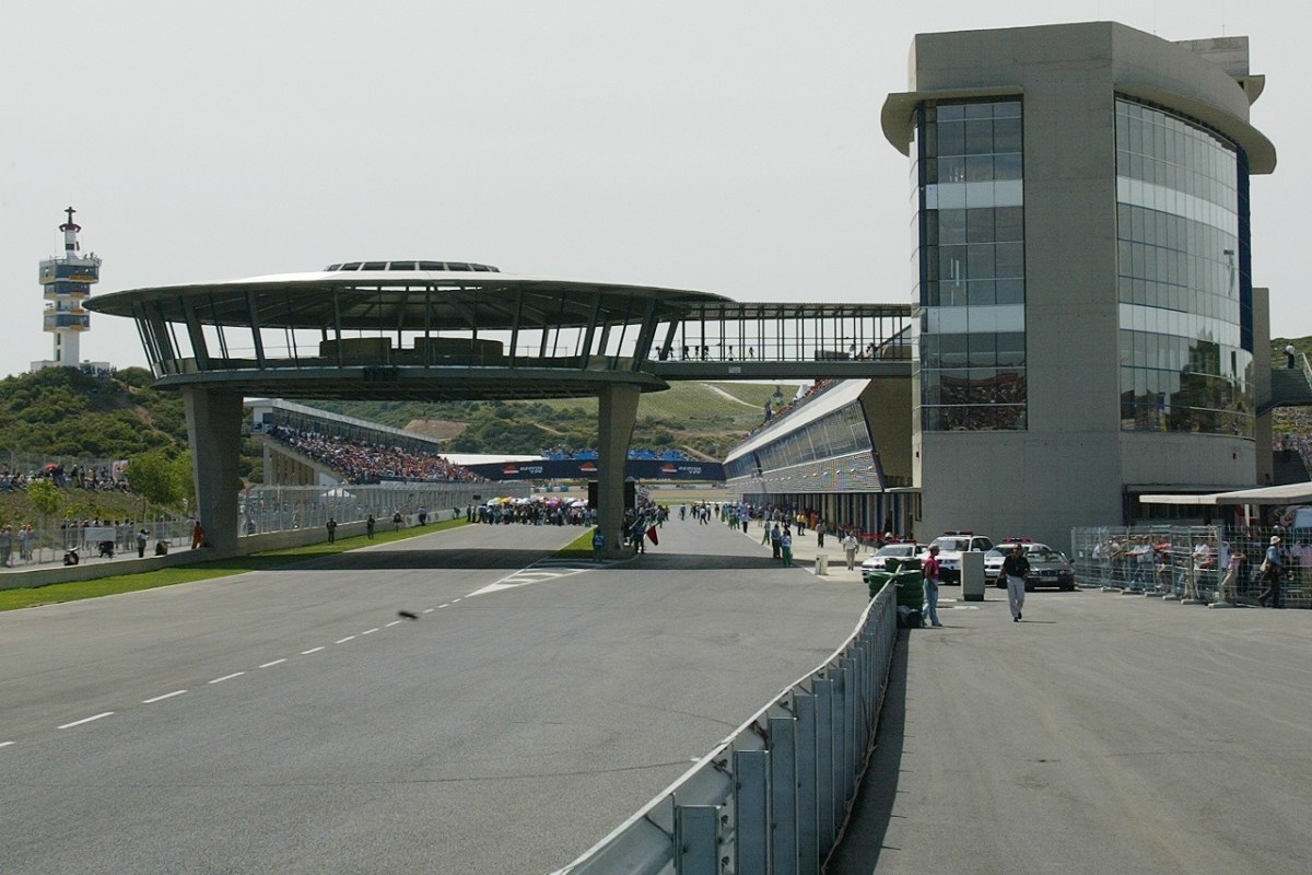 Vista panorámica de la recta del Circuito de jerez