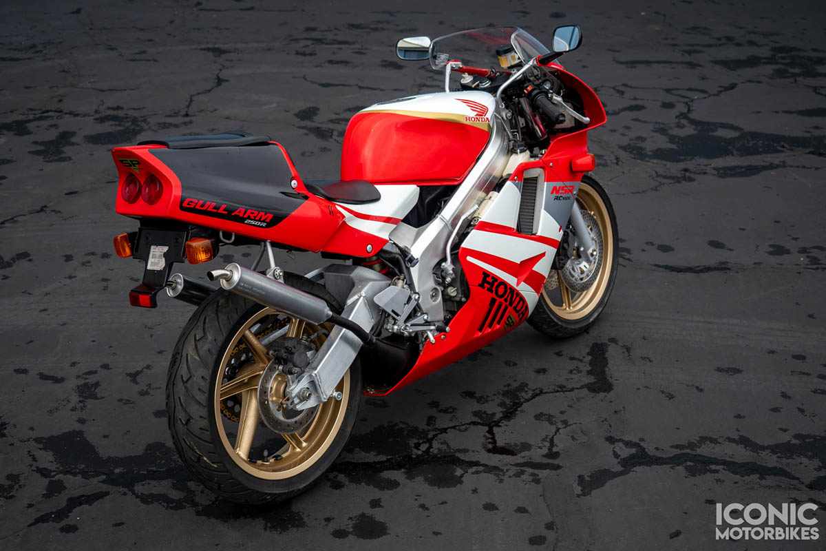 La moto a pesar del tiempo que tiene sigue siendo atractica