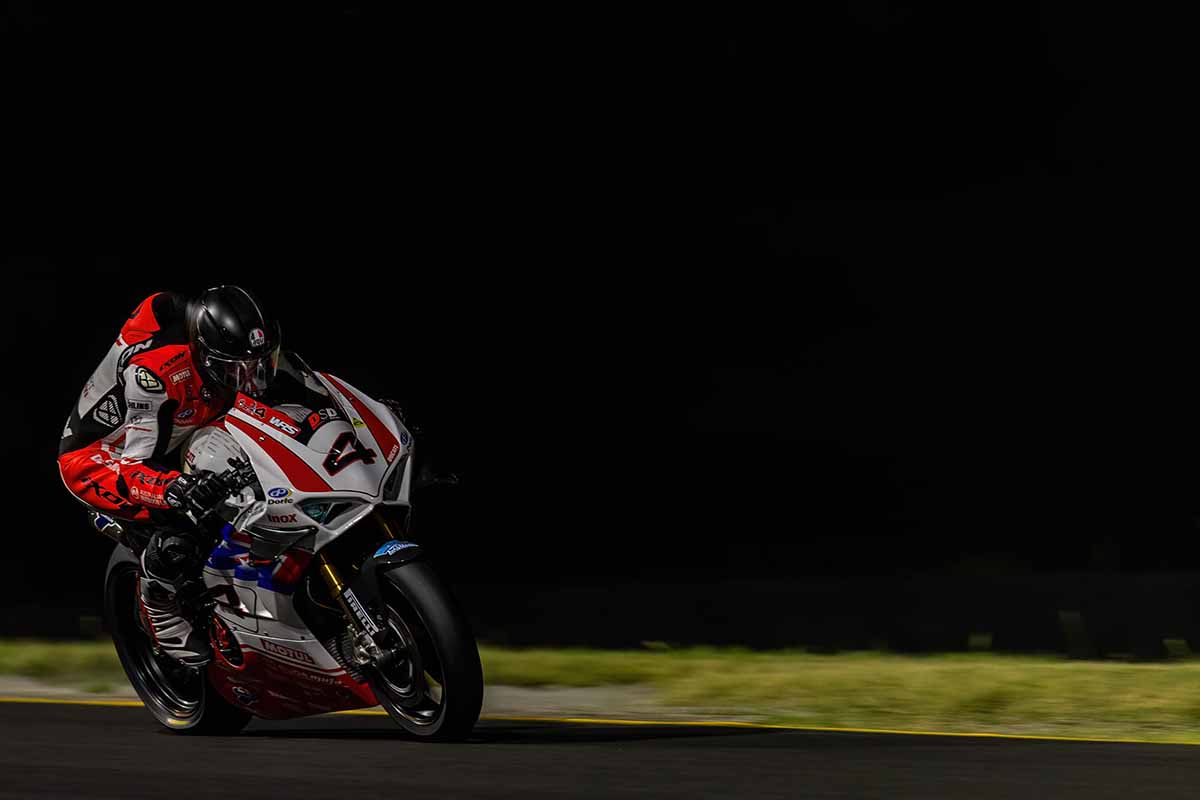 Broc Pearson se encarga de pilotar la Panigale