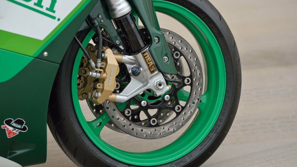 Suzuki GSX-R1100 Skoal Bandit restomod en detalle
