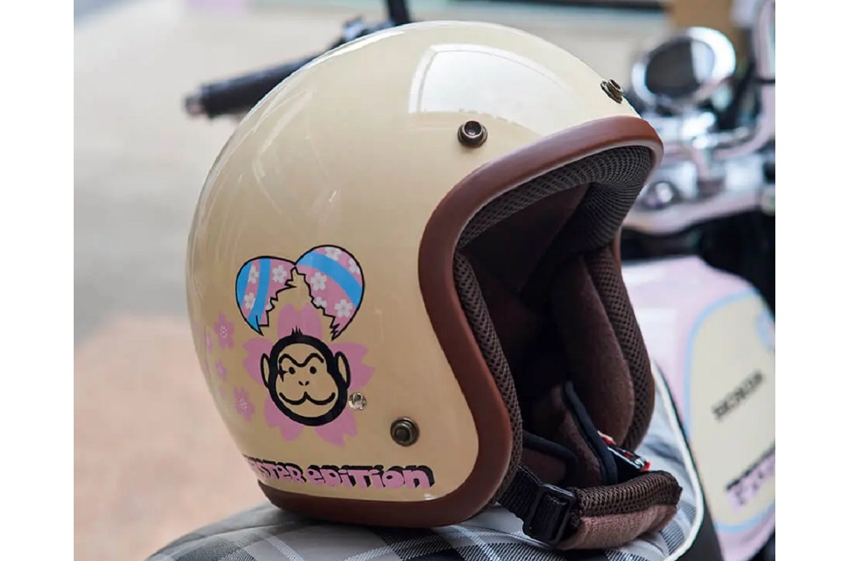 Casco a juego con la moto