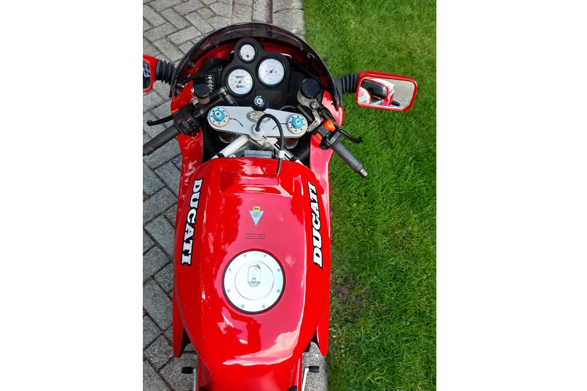 Ducati 888 SPS 1992 en detalle