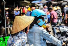 Los cascos son de baja calidad y, en muchos casos, ni son de moto