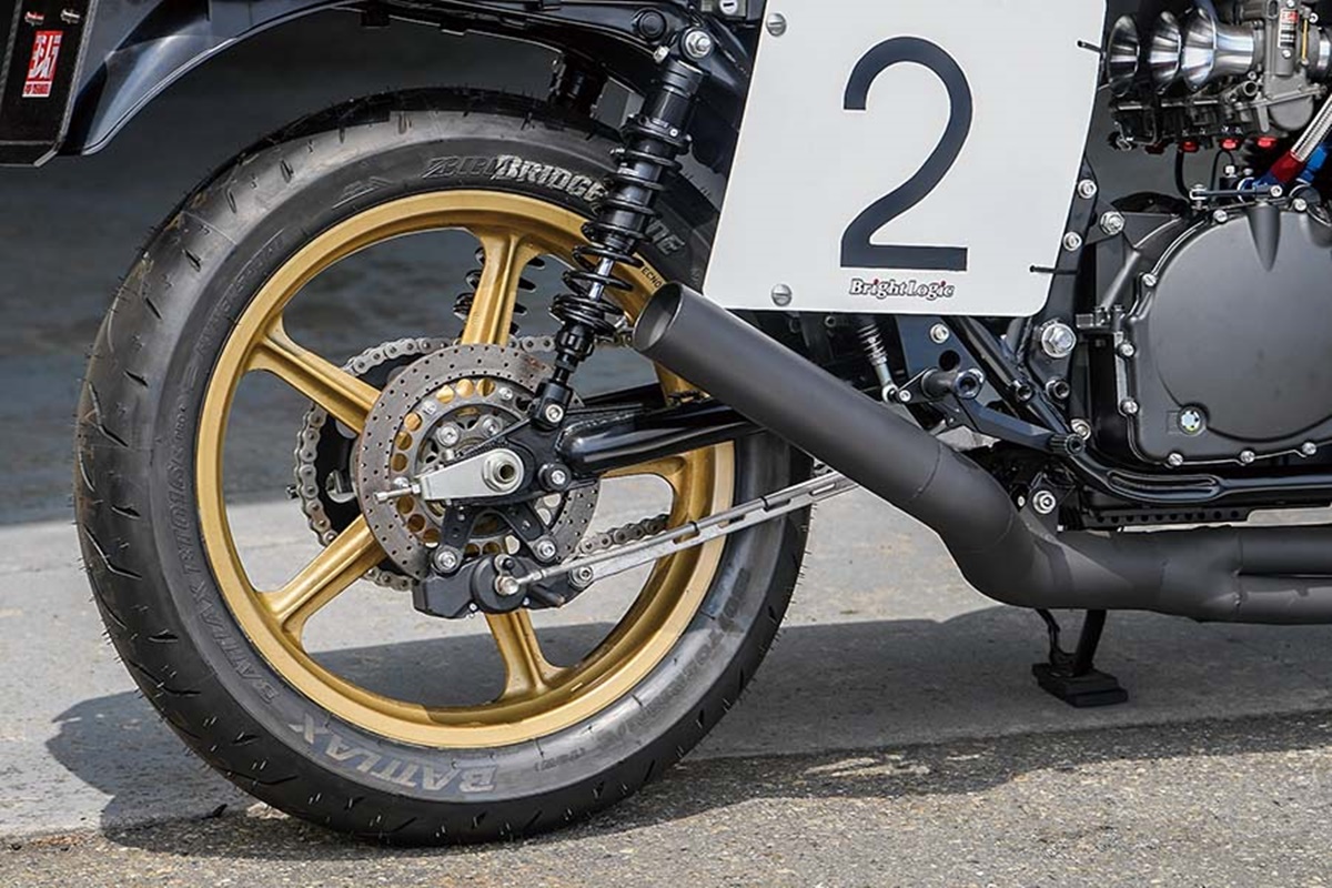 Suzuki GS1000 by Bright Logic en detalle