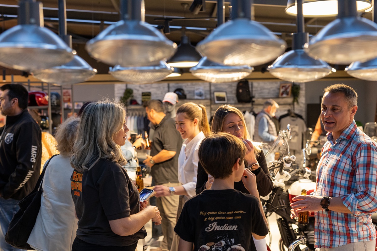 Inauguración de las nuevas Concept Store de Royal Enfield