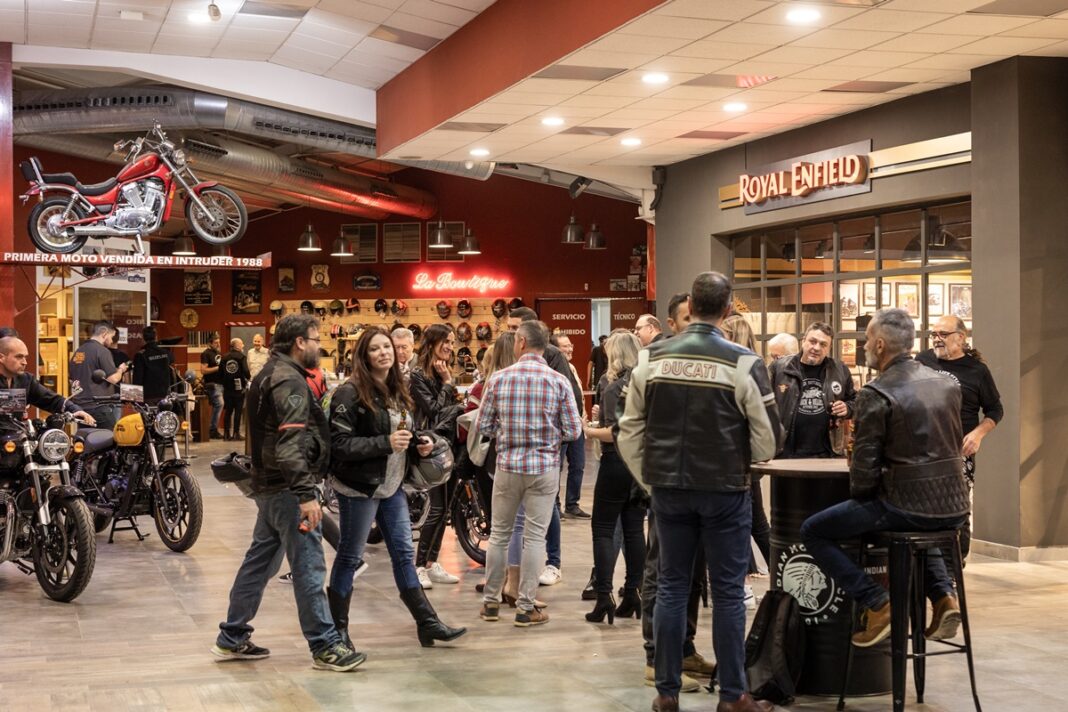 Inauguración de las nuevas Concept Store de Royal Enfield