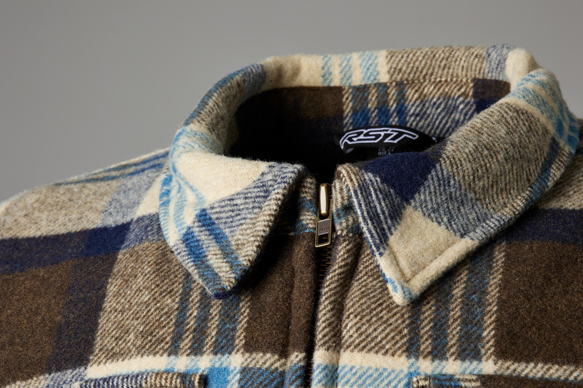 Camisa RST Brushed en detalle