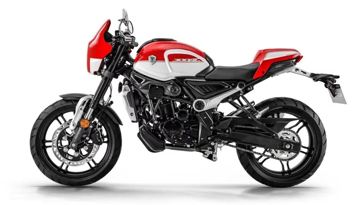Voge AC 300 Cafe Racer 2023