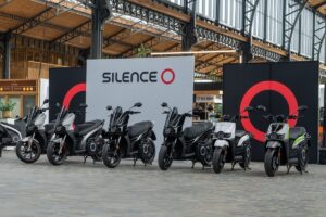 Evento de inauguración del nuevo concesionario de Silence en Bruselas