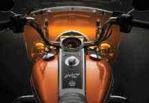 Harley-Davidson Electra Glide Highway King en color Hi-Fi Orange y limitada a 1.000 unidades