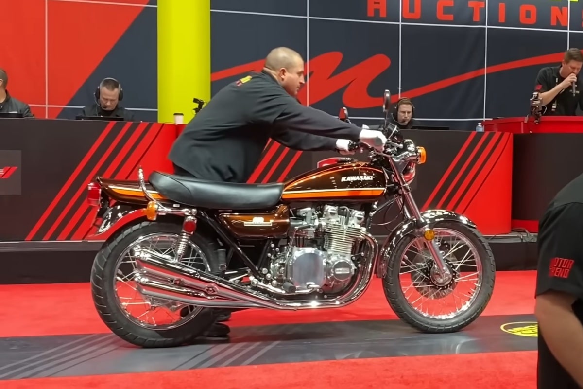 kawasaki_z1-b_900_1974