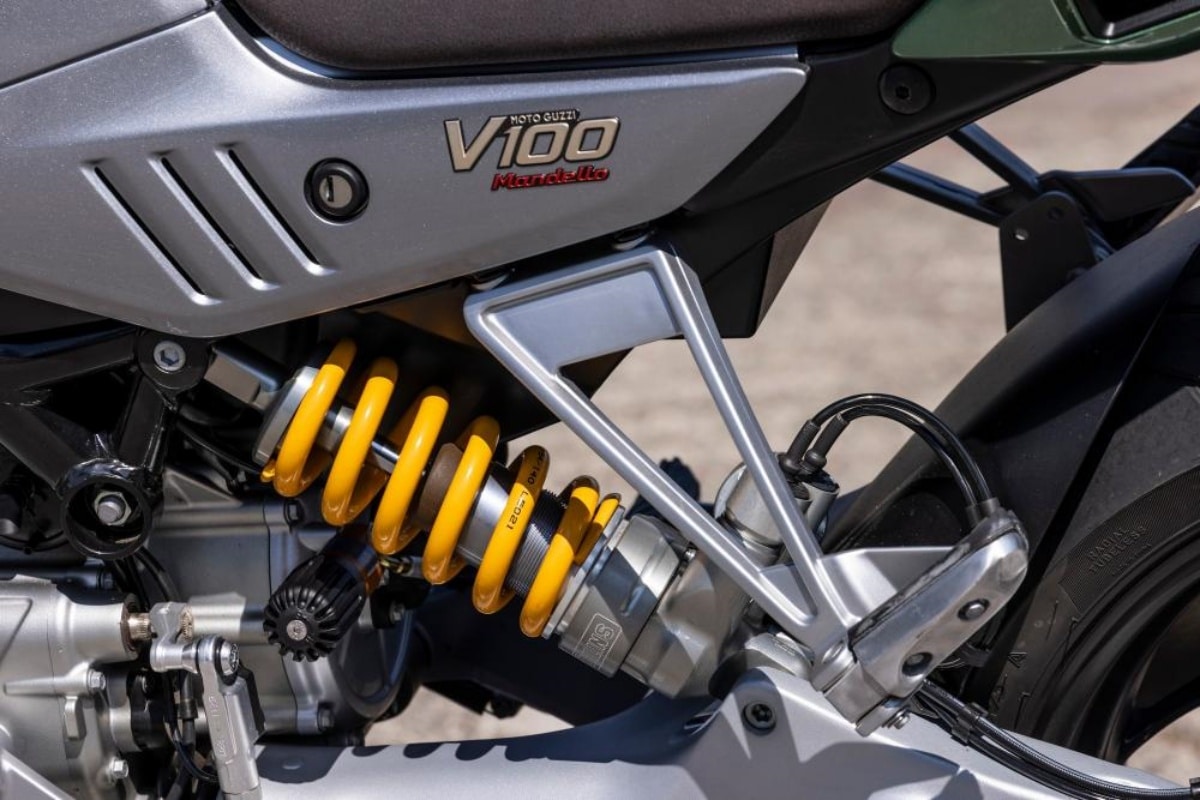 moto_guzzi_v100_stelvio_3
