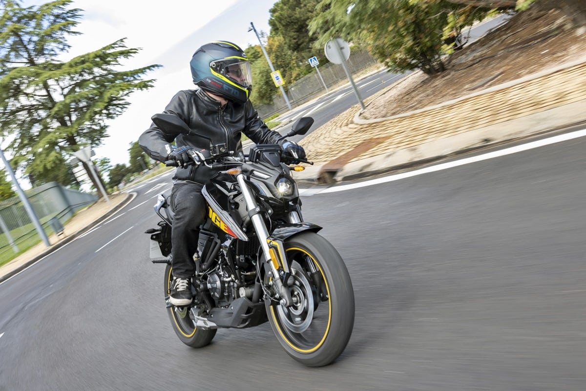 voge-125r-soymotero-06