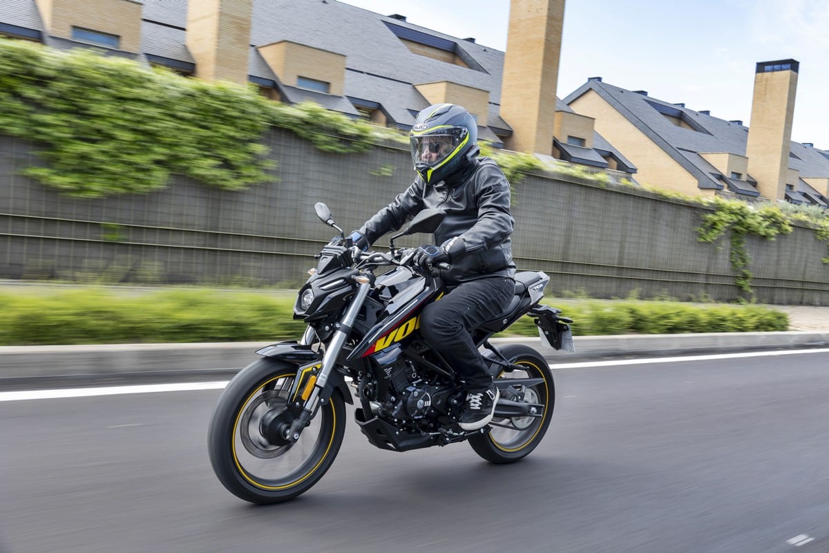 voge-125r-soymotero-07