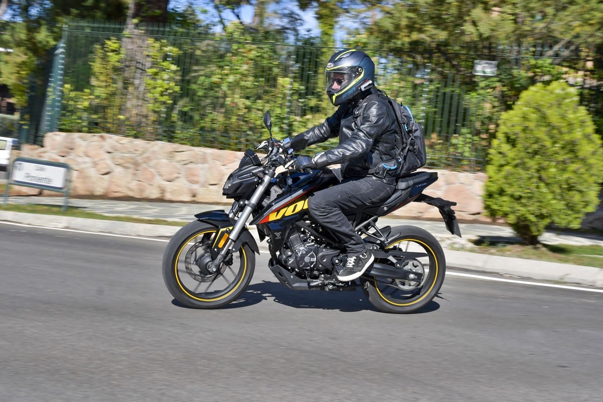 voge-125r-soymotero-12