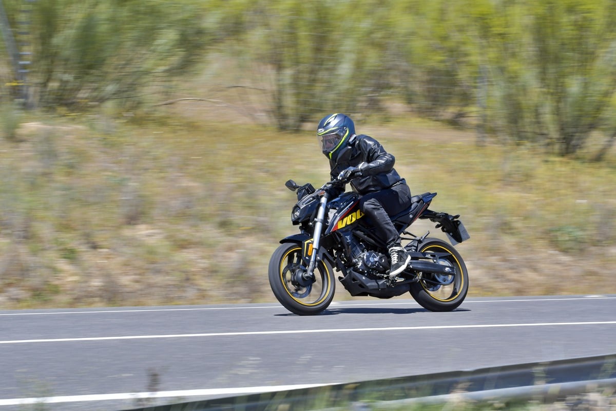 voge-125r-soymotero-23