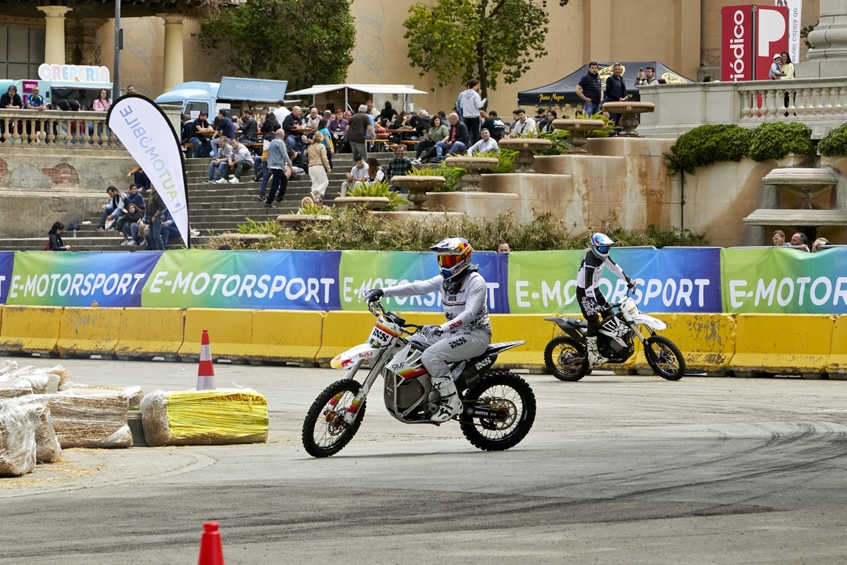 _y8a8419