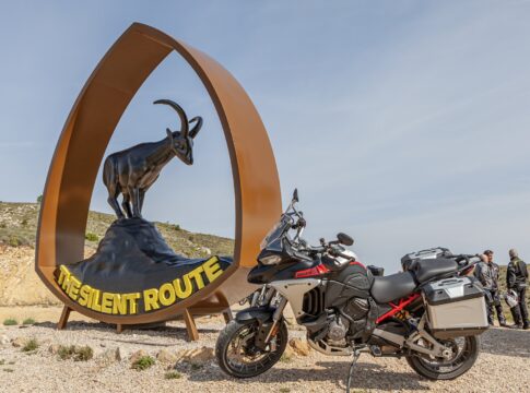 La Ducati Multistrada V4 elegida mejor moto viajera del año