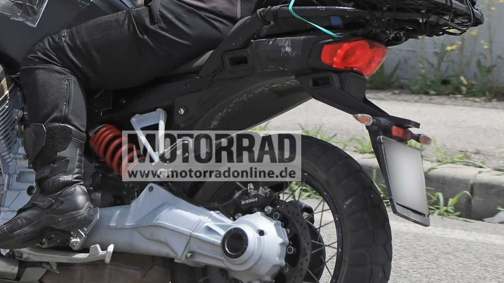 Nuevas imágenes de pruebas de la Moto Guzzi V100 Stelvio 2024