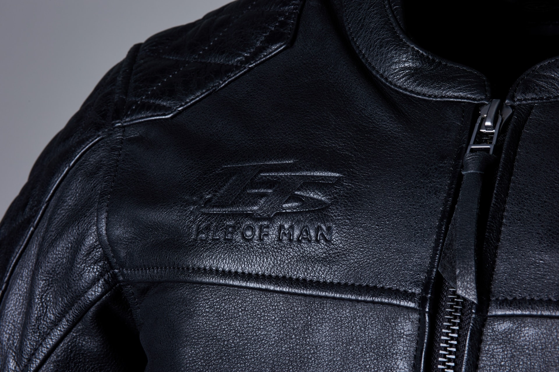 RST presenta tres nuevas versiones de sus chaquetas más célebres
