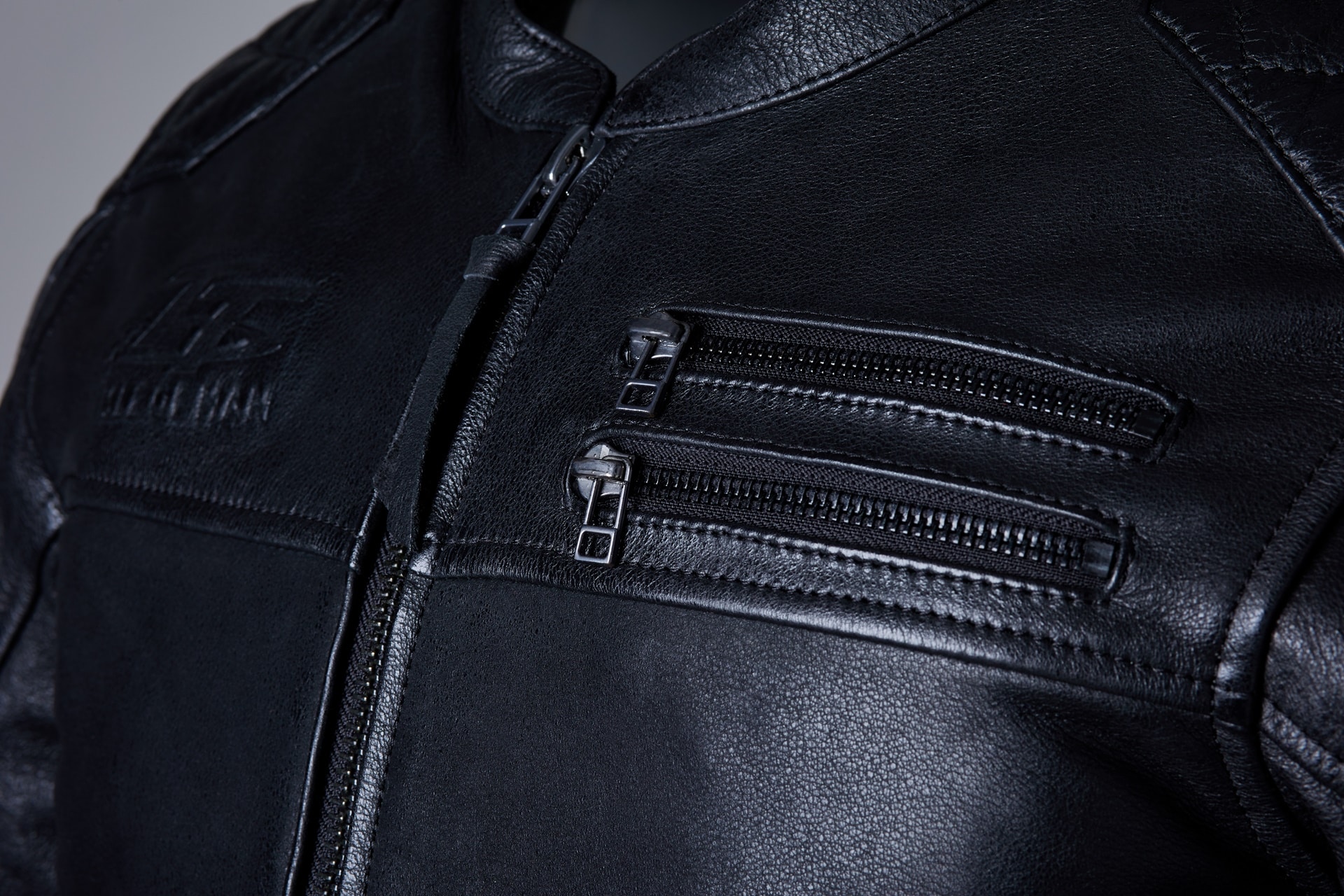 RST presenta tres nuevas versiones de sus chaquetas más célebres